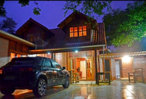 Casa Grande de praia em condomínio fechado na Lagoinha Ubatuba